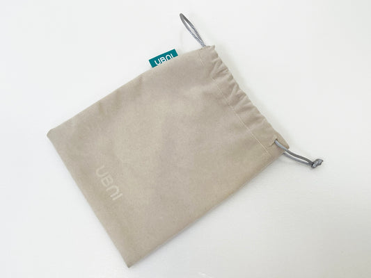 UBNI Velvet Storage Pouch，for charging cables, and other small digital accessories.